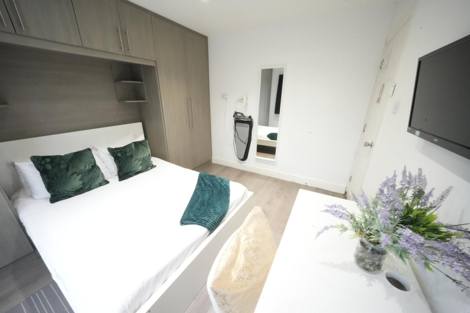 Grand Airport Ensuites Harmondsworth Exterior foto